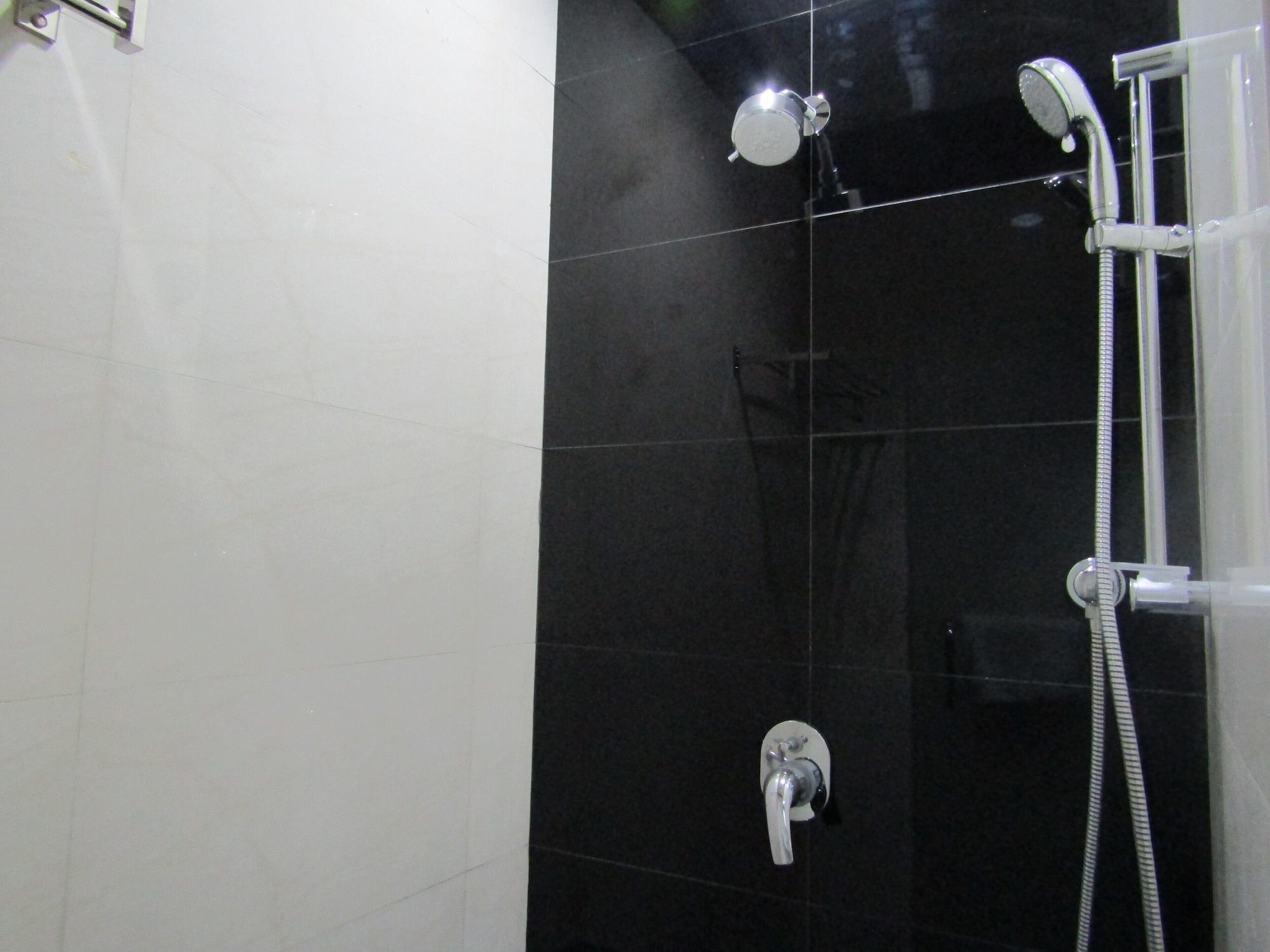 Madina Inn Yogyakarta Esterno foto